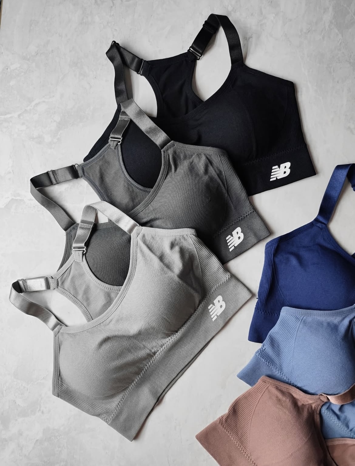 نیمتنه نیوبالانس new balance